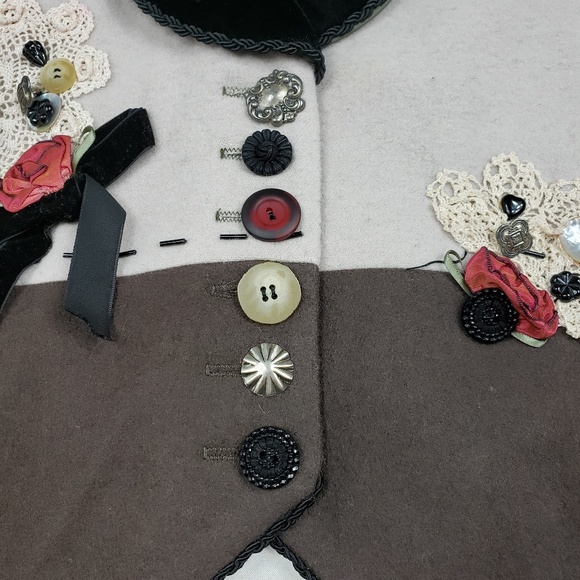 Lucia Lukken Wool Festive Vest - Picture 5 of 7